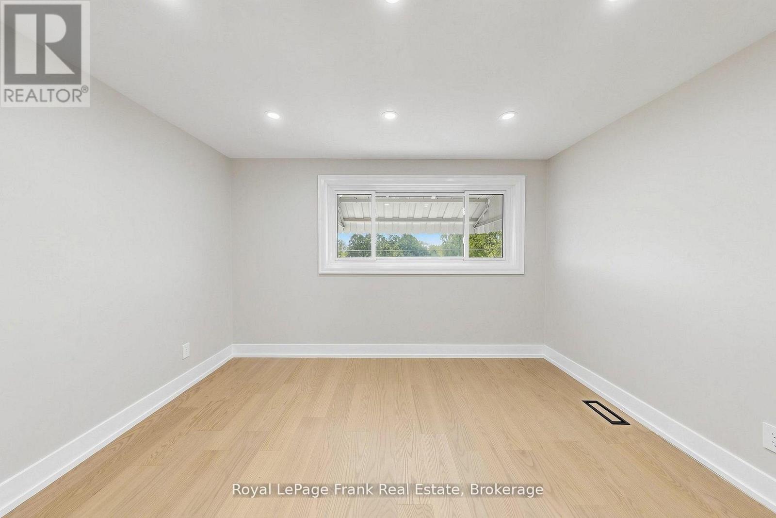 344 Rossland Road E, Oshawa, Ontario  L1G 2X1 - Photo 20 - E13699676