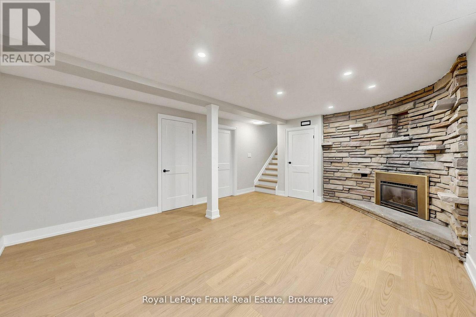 344 Rossland Road E, Oshawa, Ontario  L1G 2X1 - Photo 32 - E13699676