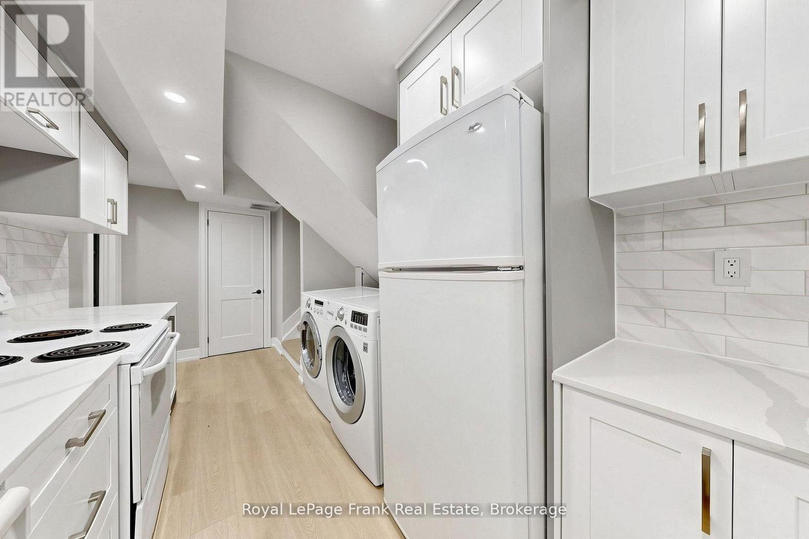 344 Rossland Road E, Oshawa, Ontario  L1G 2X1 - Photo 39 - E13699676