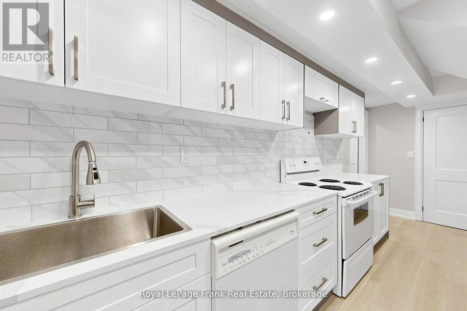 344 Rossland Road E, Oshawa, Ontario  L1G 2X1 - Photo 40 - E13699676