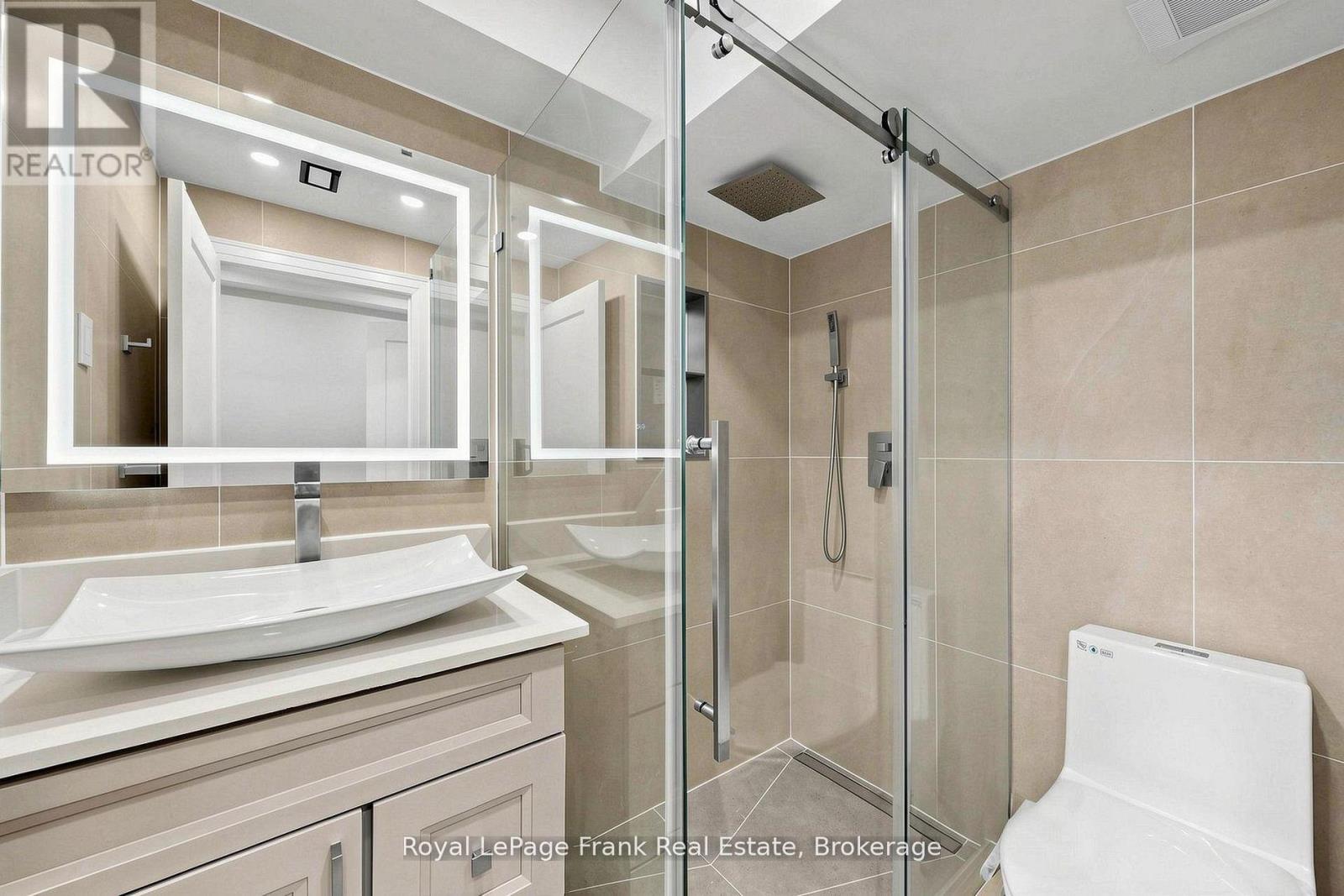 344 Rossland Road E, Oshawa, Ontario  L1G 2X1 - Photo 42 - E13699676