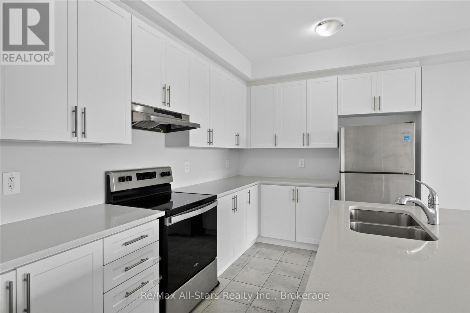 62 Corley Street, Kawartha Lakes, Ontario  K9V 6C2 - Photo 7 - X13699502