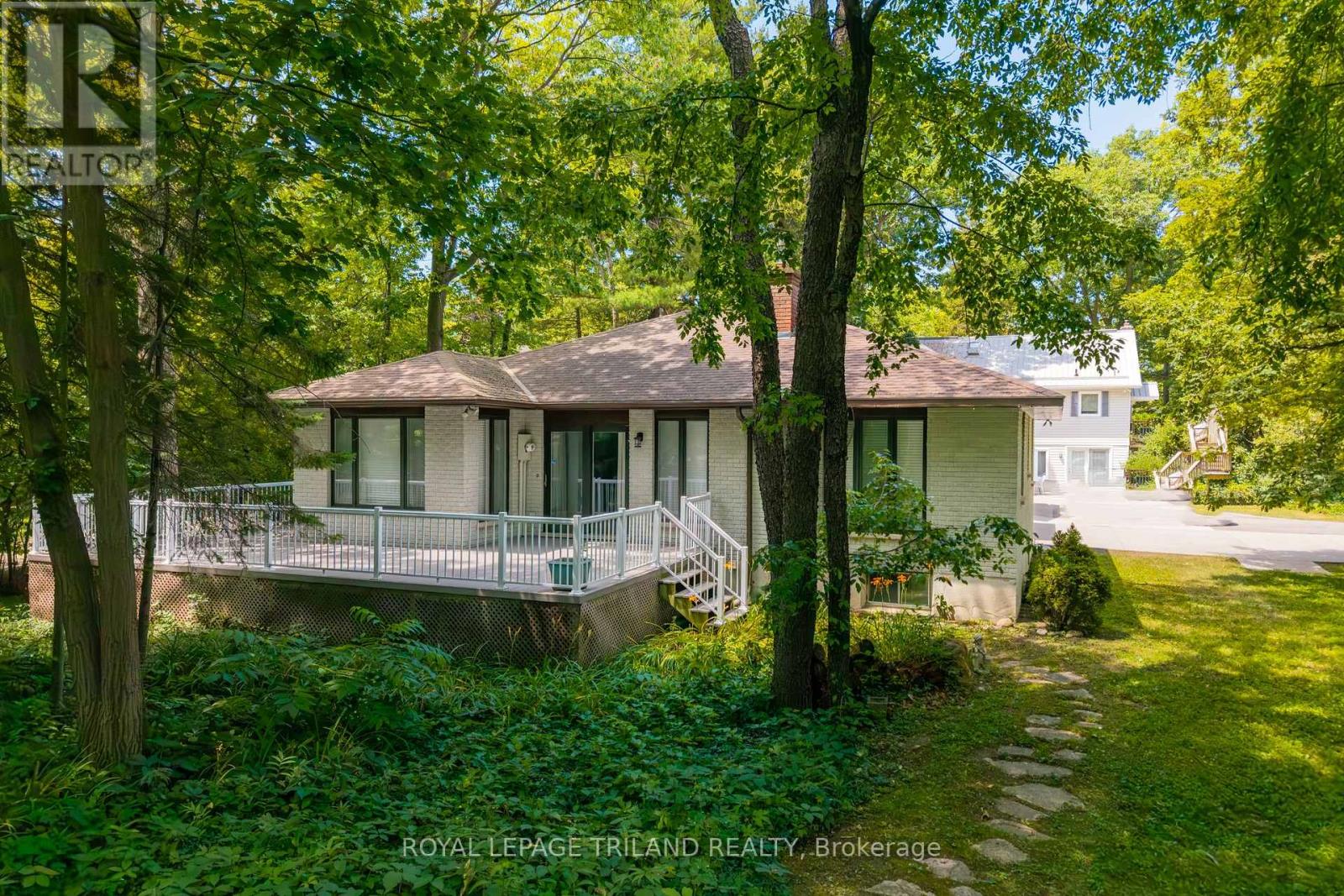 33 Forest Avenue, South Huron, Ontario  N0M 1T0 - Photo 1 - X13699400
