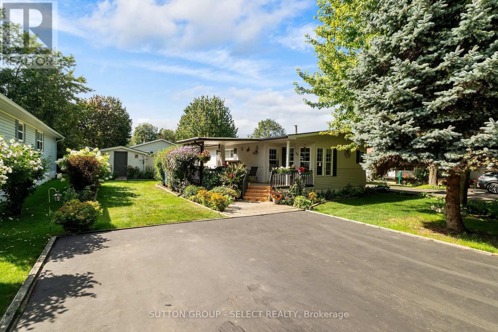 11 Huron Lane, Ashfield-Colborne-Wawanosh, Ontario  N7A 3Y2 - Photo 3 - X13699544