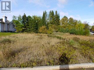 2 SANDY BEACH MEWS, DRYDEN, Ontario