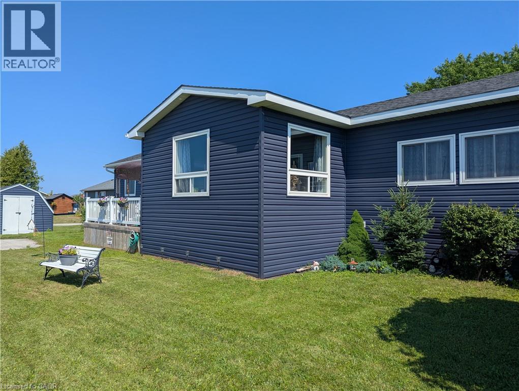27 Cranberry Drive, Ashfield-Colborne-Wawanosh, Ontario  N7A 3Y3 - Photo 2 - 40847827