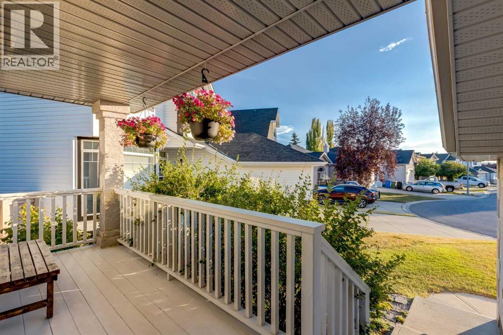 331 Sierra Madre Court SW, Calgary, Alberta  T3H 3G7 - Photo 35 - A2338758