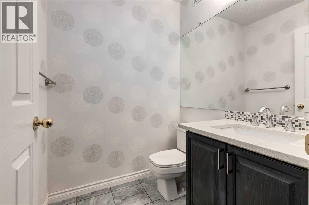 331 Sierra Madre Court SW, Calgary, Alberta  T3H 3G7 - Photo 16 - A2338758