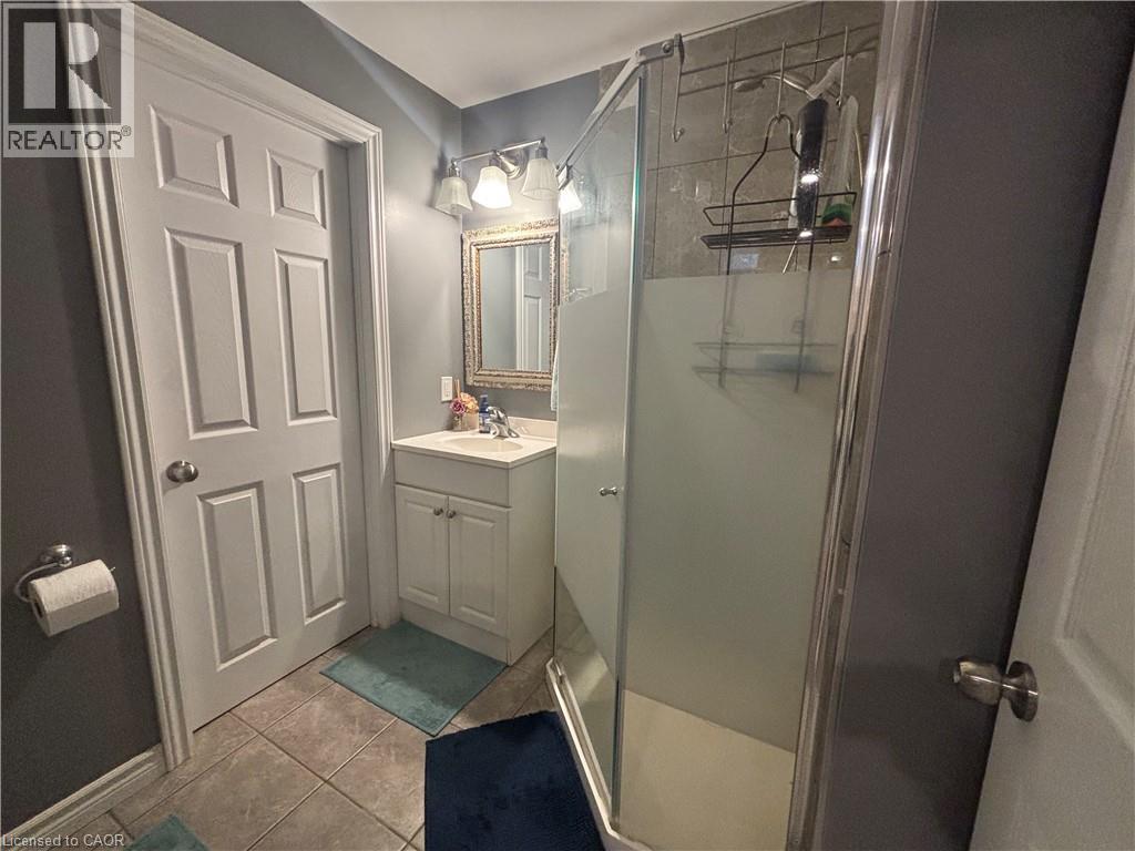 40 Caprice Court, Kitchener, Ontario  N2M 5M2 - Photo 25 - 40856955