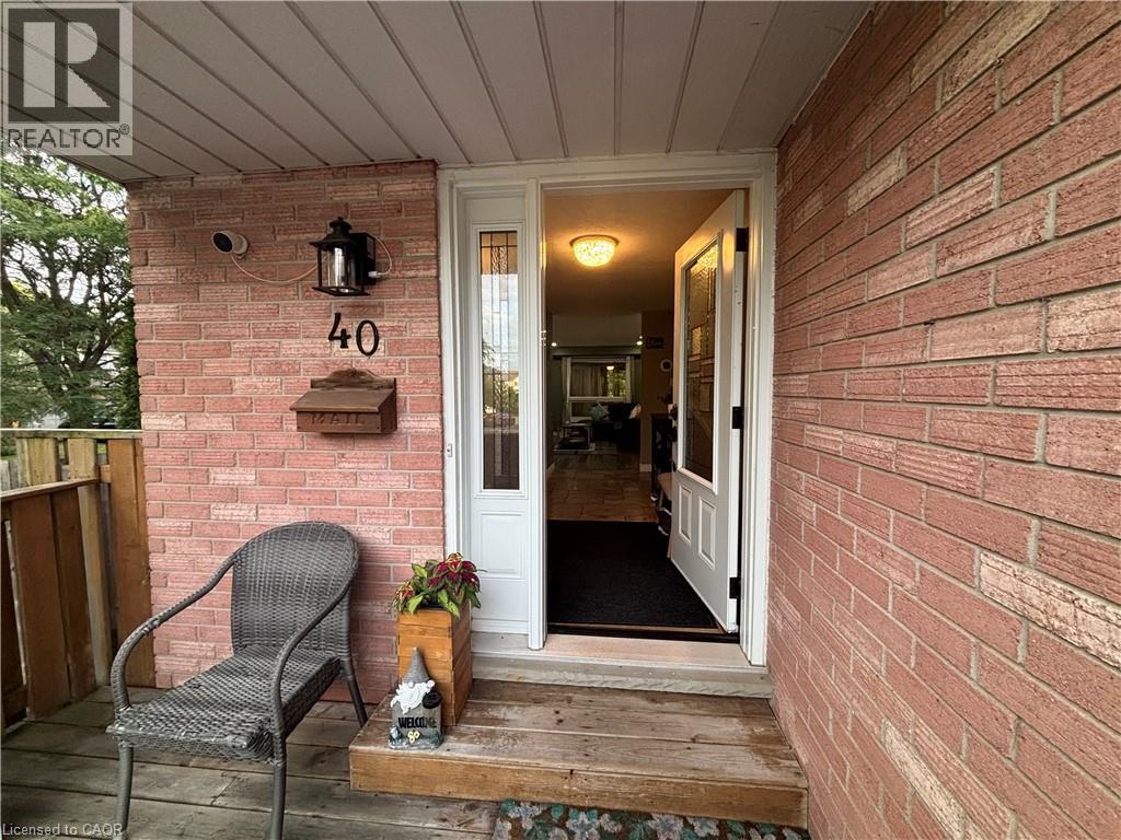 40 Caprice Court, Kitchener, Ontario  N2M 5M2 - Photo 4 - 40856955