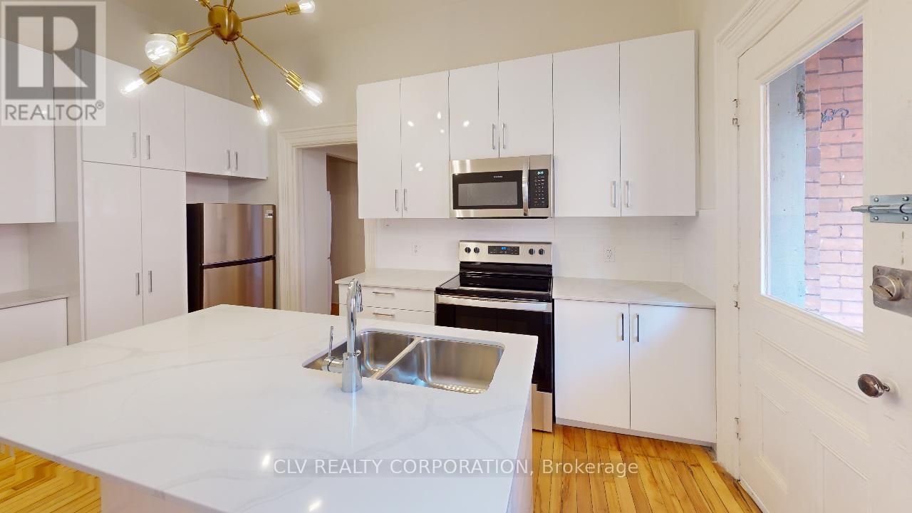 2 - 46 Maclaren Street, Ottawa, Ontario  K2P 0K4 - Photo 2 - X13699658