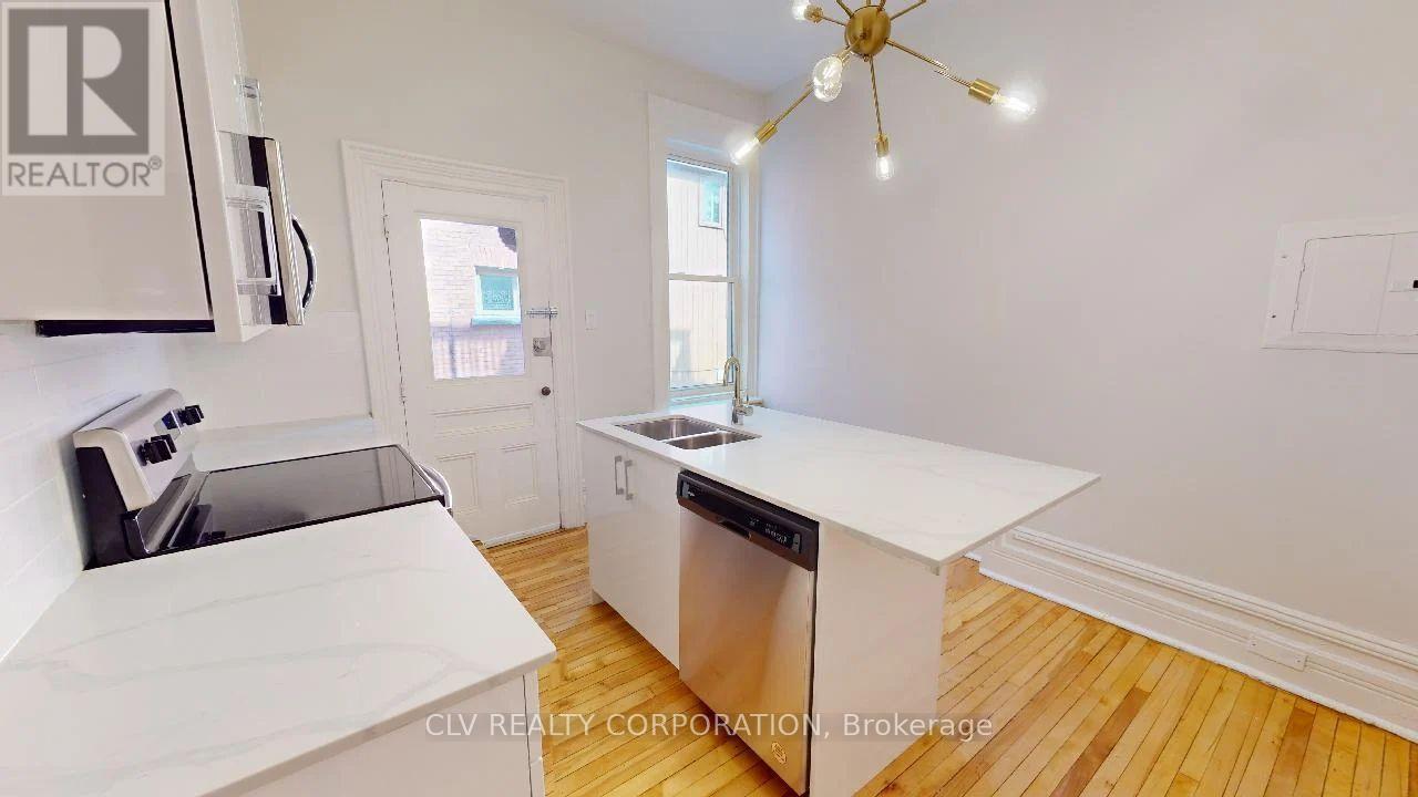 2 - 46 Maclaren Street, Ottawa, Ontario  K2P 0K4 - Photo 3 - X13699658