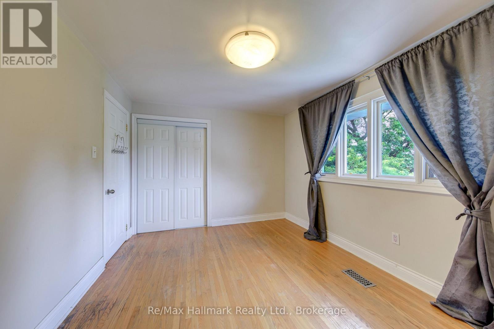 235 Tweedsdale Crescent, Oakville, Ontario  L6L 4P8 - Photo 20 - W13699396