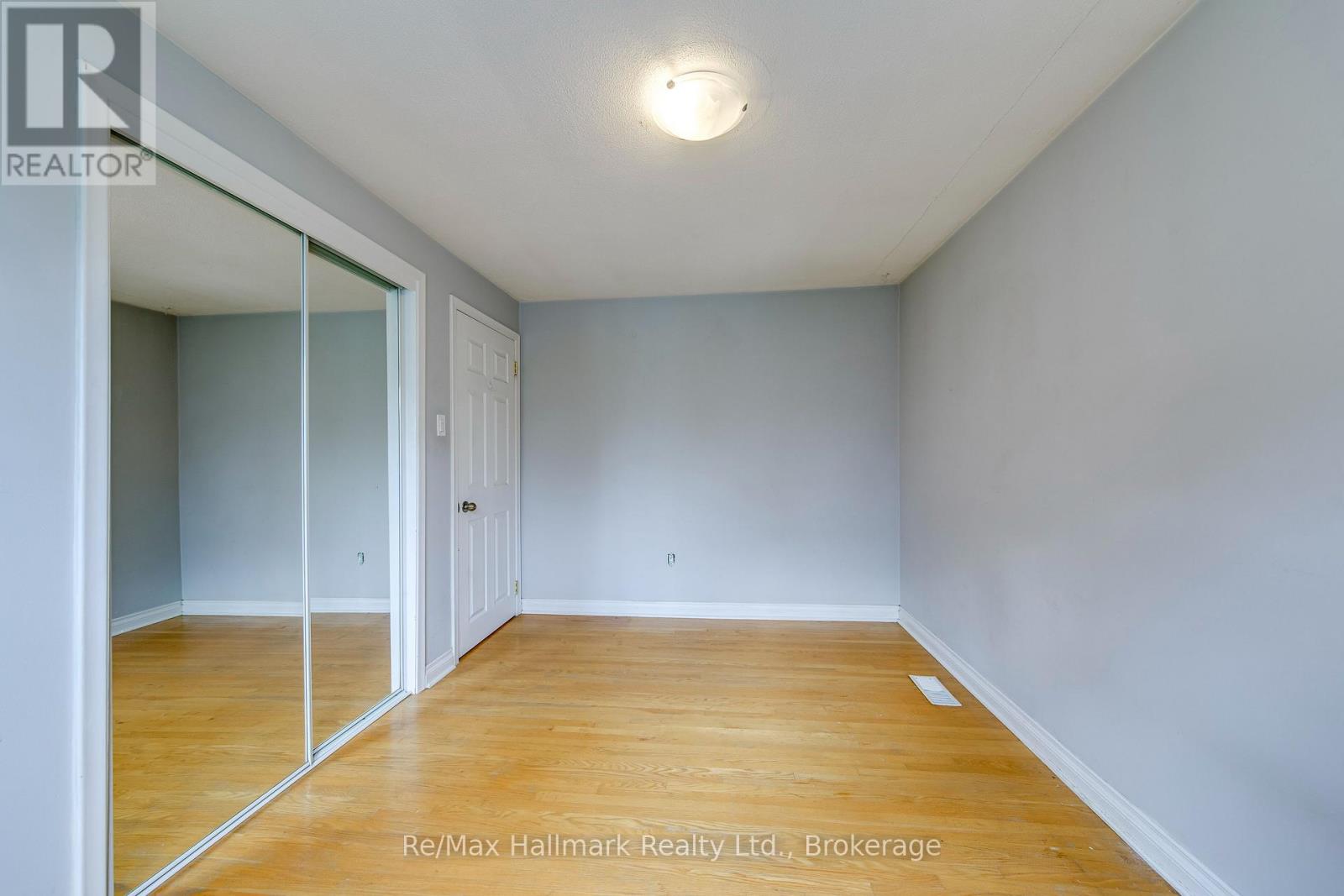 235 Tweedsdale Crescent, Oakville, Ontario  L6L 4P8 - Photo 22 - W13699396