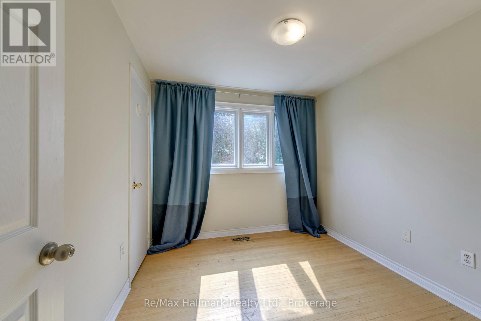 235 Tweedsdale Crescent, Oakville, Ontario  L6L 4P8 - Photo 23 - W13699396