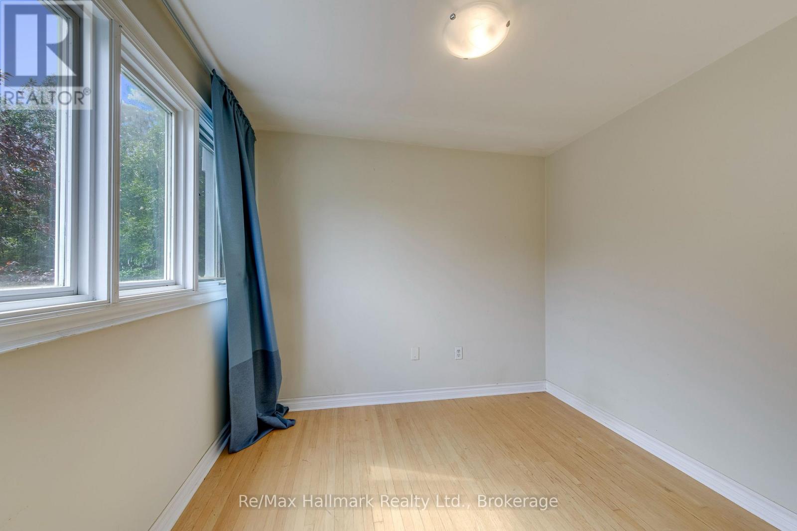 235 Tweedsdale Crescent, Oakville, Ontario  L6L 4P8 - Photo 24 - W13699396