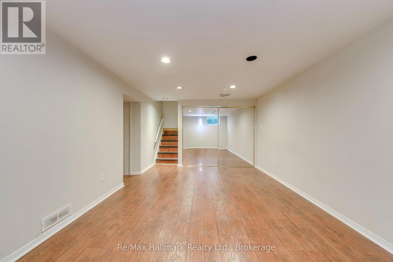 235 Tweedsdale Crescent, Oakville, Ontario  L6L 4P8 - Photo 29 - W13699396