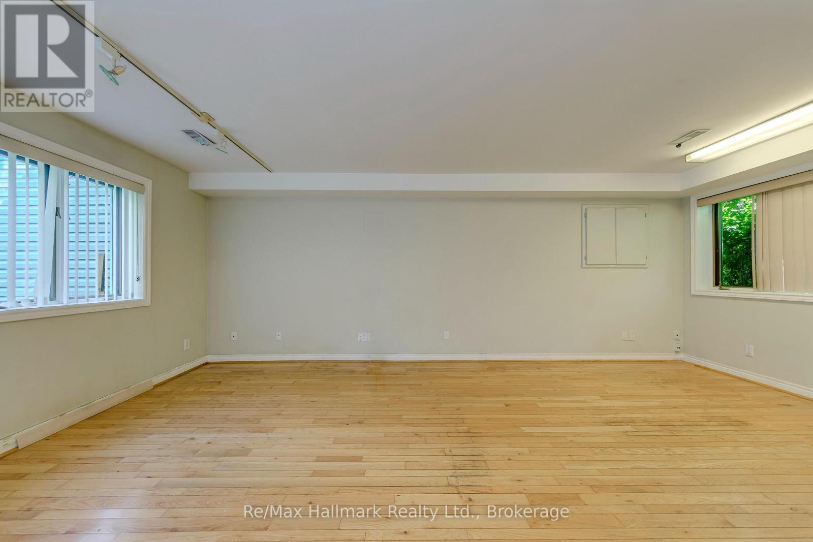 235 Tweedsdale Crescent, Oakville, Ontario  L6L 4P8 - Photo 7 - W13699396