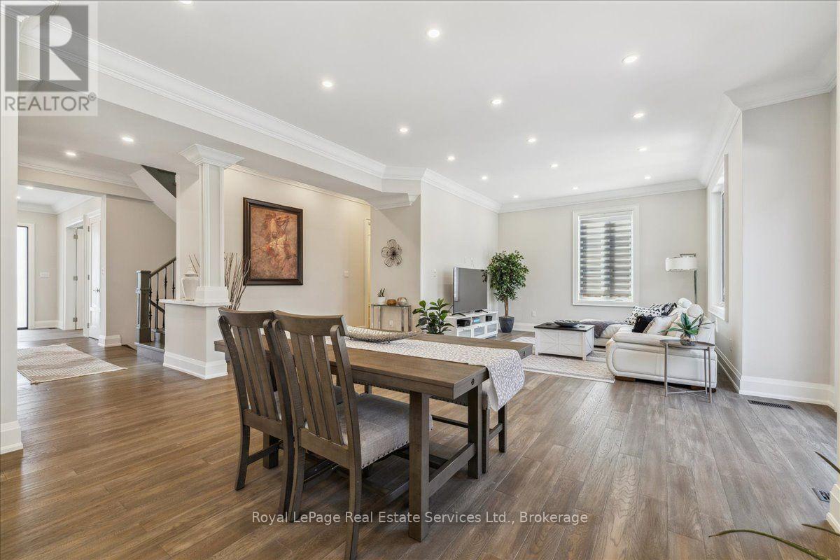 1211 Pinegrove Road, Oakville, Ontario  L6L 2W8 - Photo 12 - W13699476