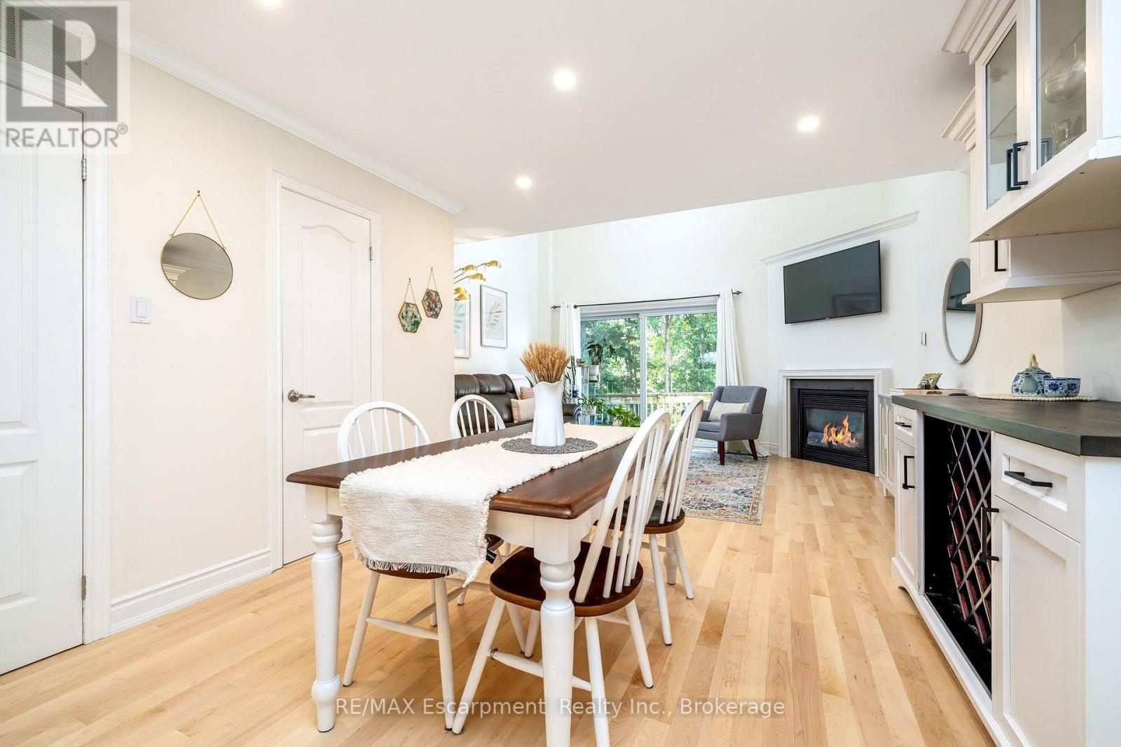 218 - 2110 Cleaver Avenue, Burlington, Ontario  L7M 3Z3 - Photo 11 - W13699674