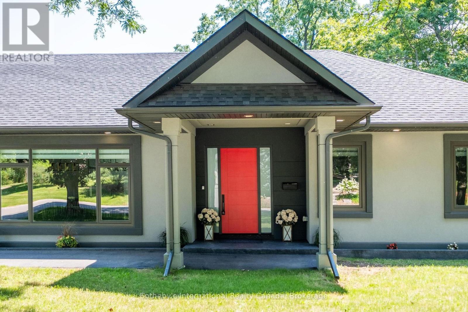 1 Gaywood Gardens, Brantford, Ontario  N3T 5J7 - Photo 2 - X13699500