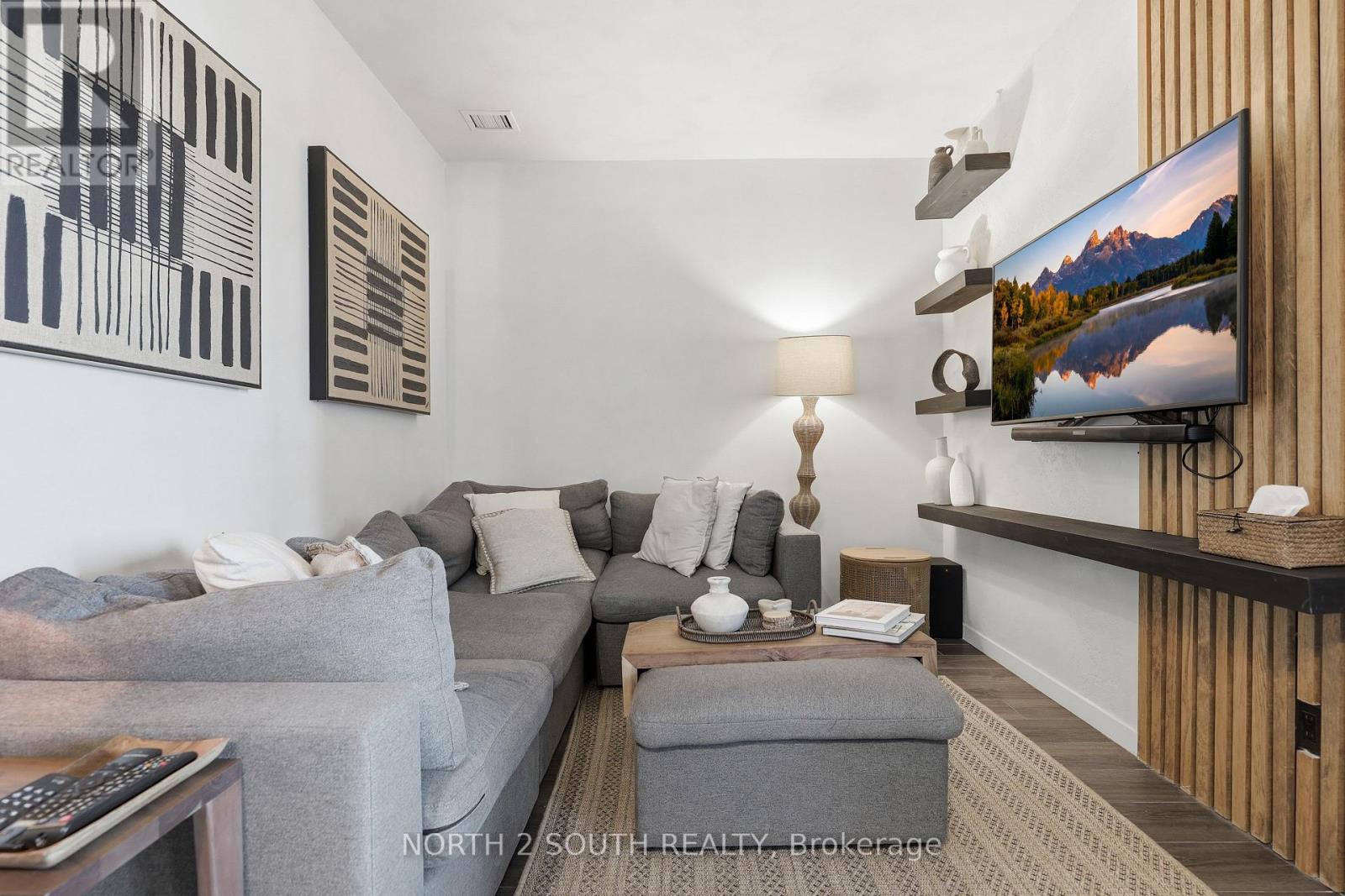 717 - 7 Smith Crescent, Toronto, Ontario  M8Z 0G3 - Photo 6 - W13691078