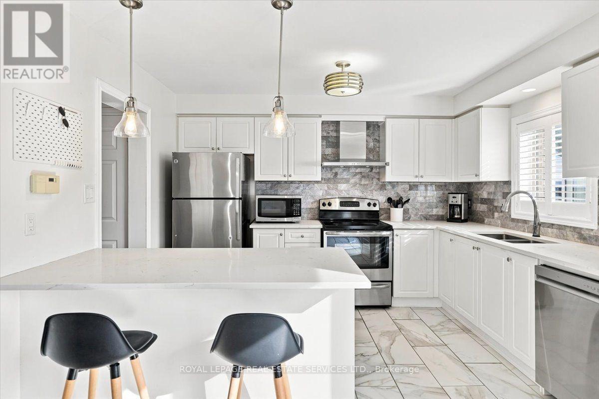 3 - 2970 Berwick Drive, Burlington, Ontario  L7M 4W3 - Photo 9 - W13699044