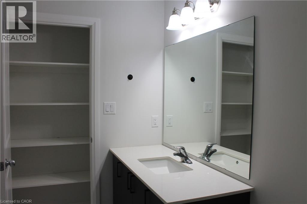 155 Equestrian Way Unit# 139, Cambridge, Ontario  N3E 0E8 - Photo 10 - 40856131