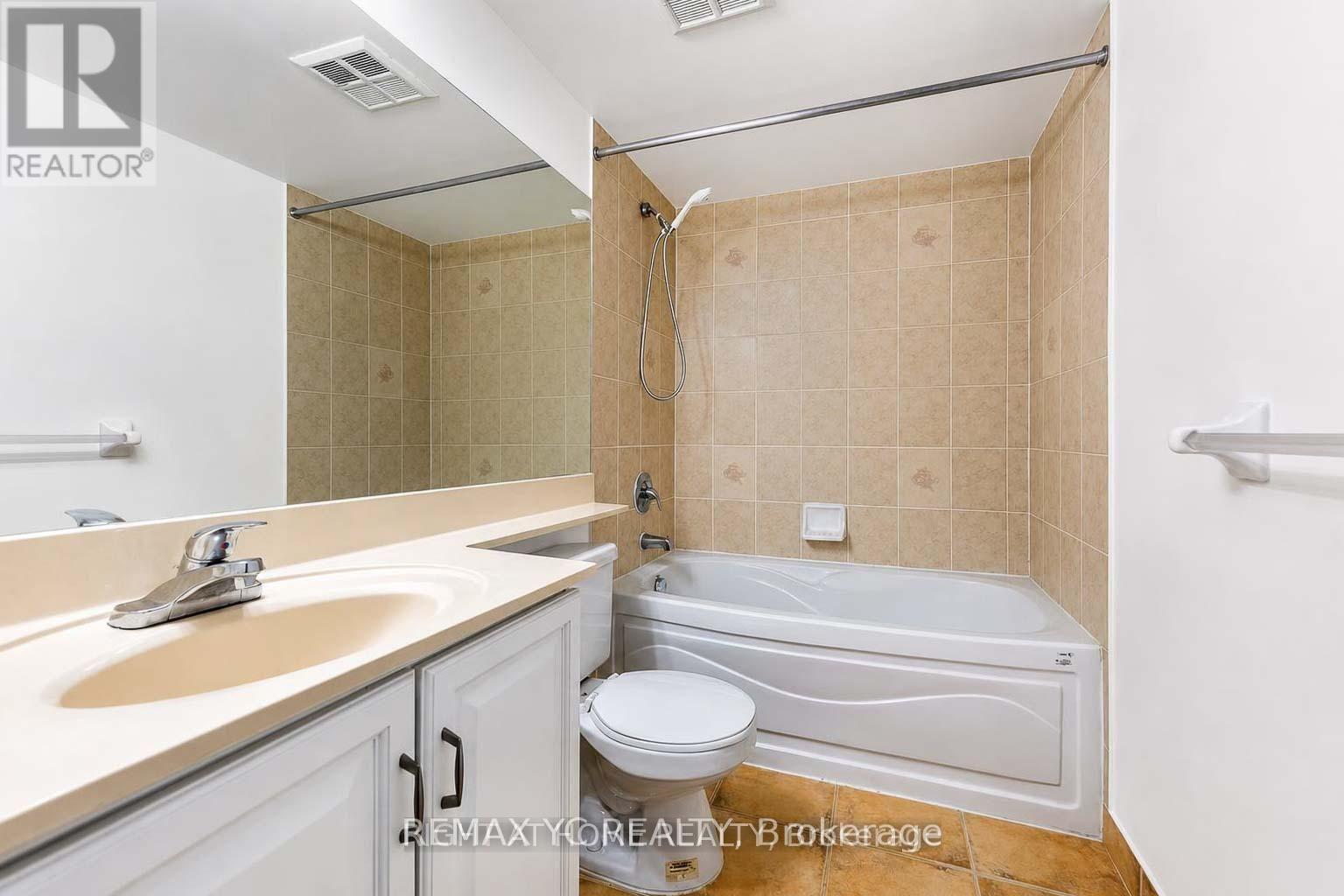1405 - 10 Northtown Way, Toronto, Ontario  M2N 7L4 - Photo 11 - C13699434