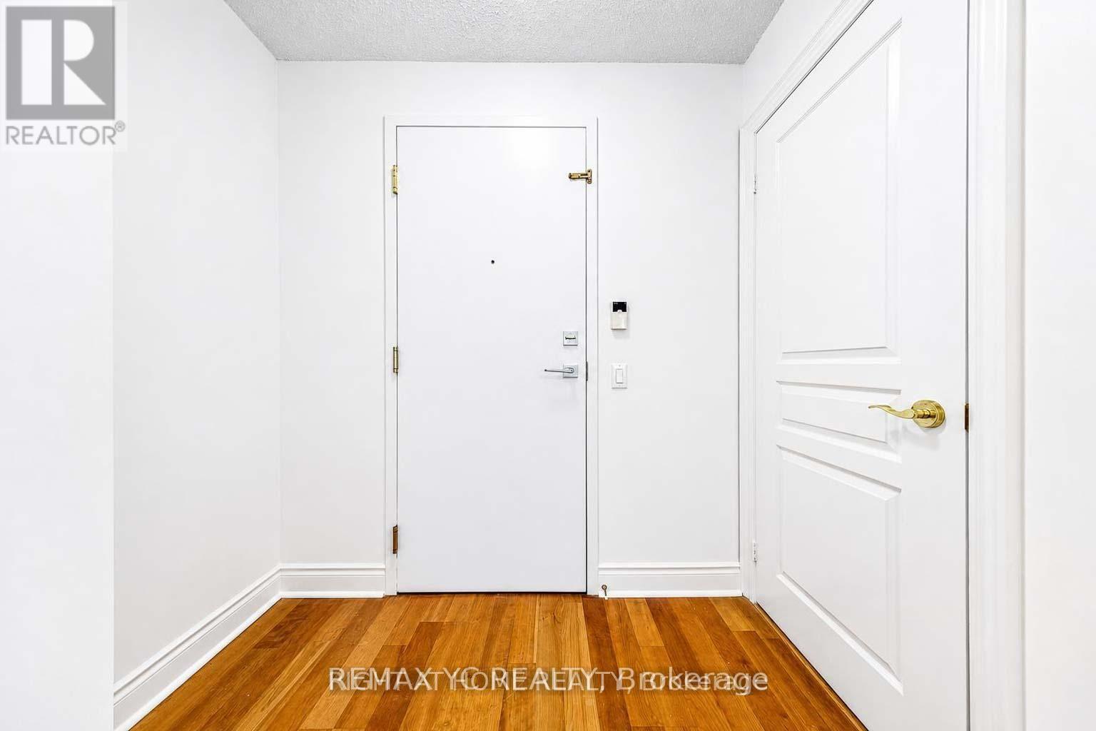 1405 - 10 Northtown Way, Toronto, Ontario  M2N 7L4 - Photo 2 - C13699434