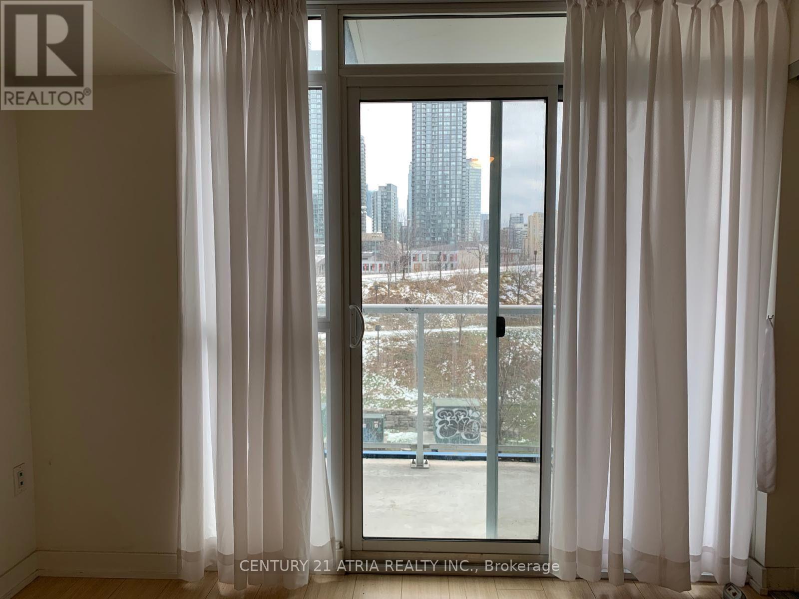 301 - 75 Queens Wharf Road, Toronto, Ontario M5V 0J8 - Photo 10 - C13699444