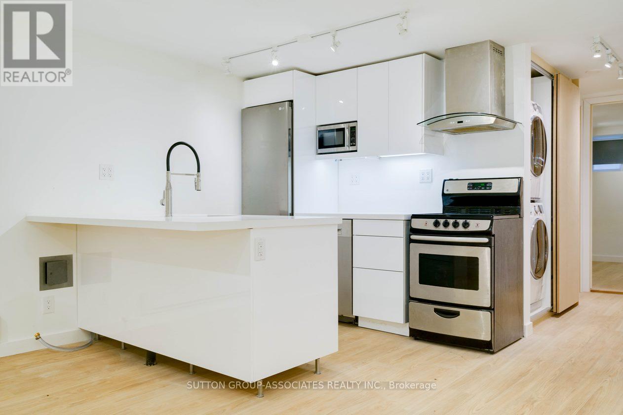 Lower - 477 Brunswick Avenue, Toronto, Ontario M5R 2Z6 - Photo 3 - C13699512