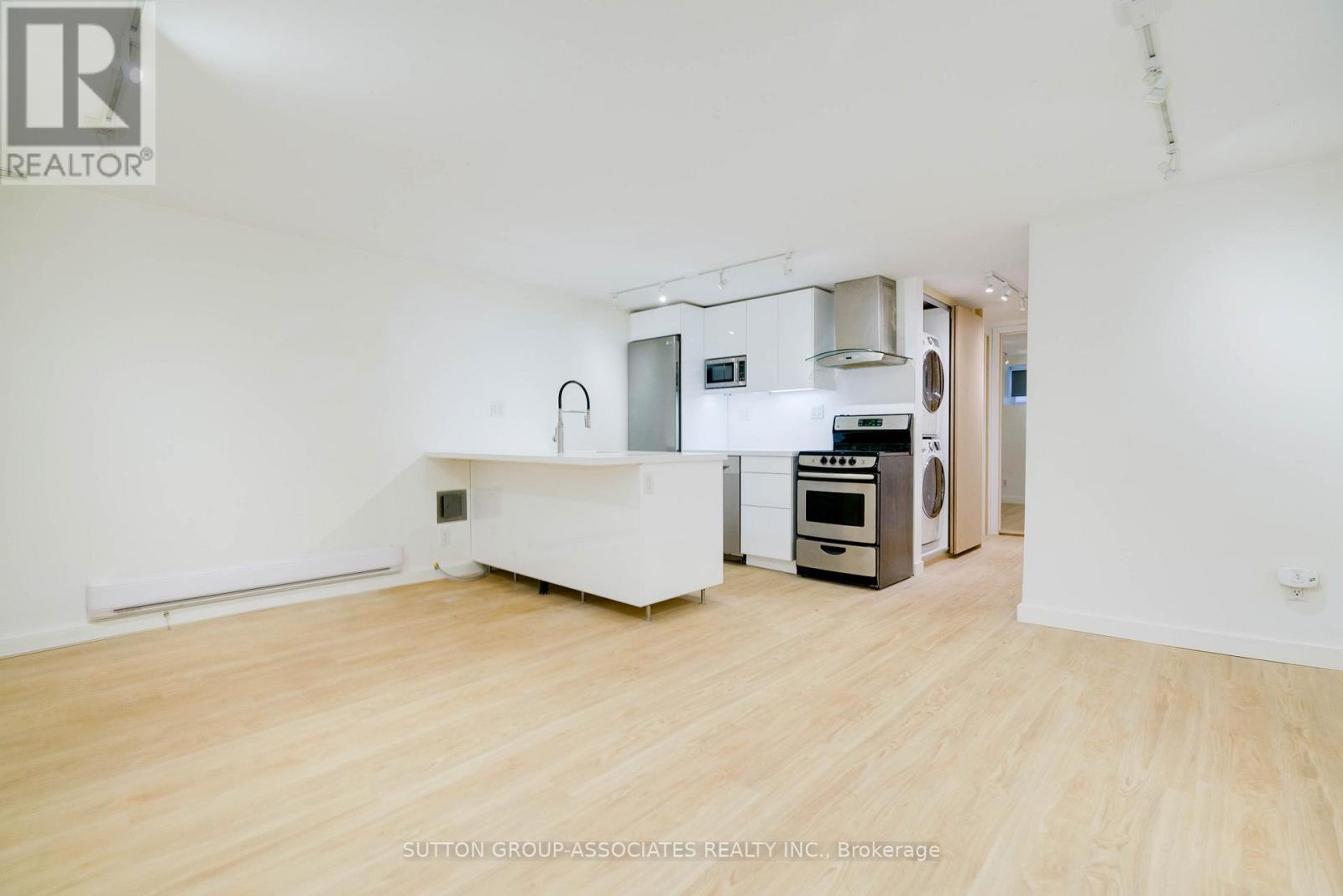 Lower - 477 Brunswick Avenue, Toronto, Ontario M5R 2Z6 - Photo 4 - C13699512