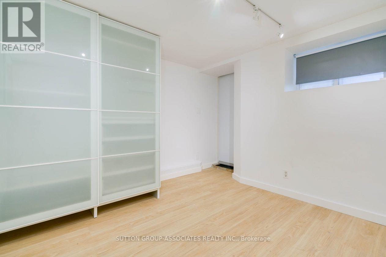 Lower - 477 Brunswick Avenue, Toronto, Ontario M5R 2Z6 - Photo 8 - C13699512