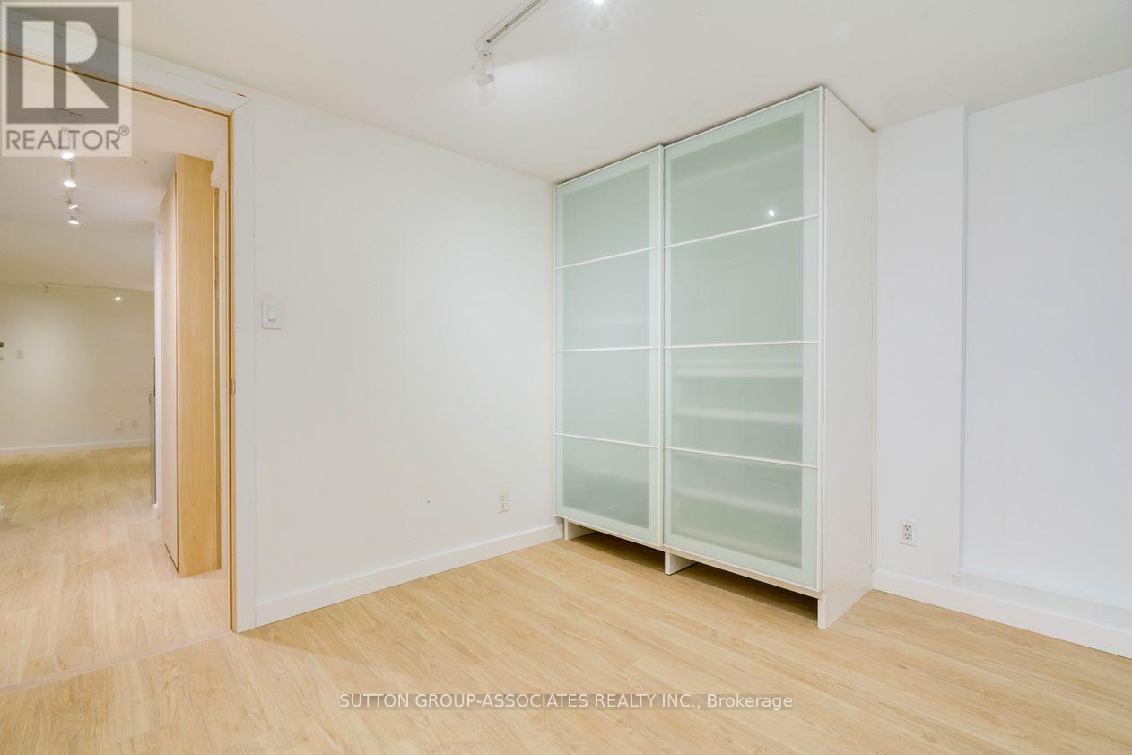 Lower - 477 Brunswick Avenue, Toronto, Ontario M5R 2Z6 - Photo 9 - C13699512
