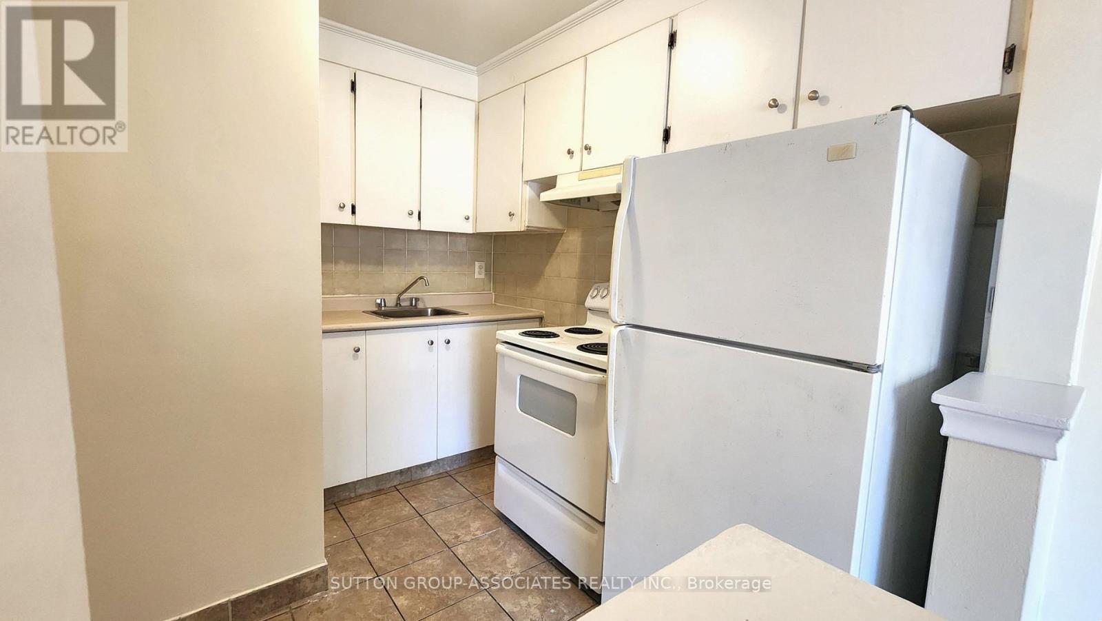 106 - 375 Westmount Avenue, Toronto, Ontario M6E 3N3 - Photo 8 - C13699528