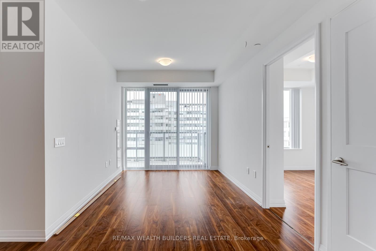 2520 - 50 Dunfield Avenue, Toronto, Ontario  M4S 3A4 - Photo 10 - C13699614