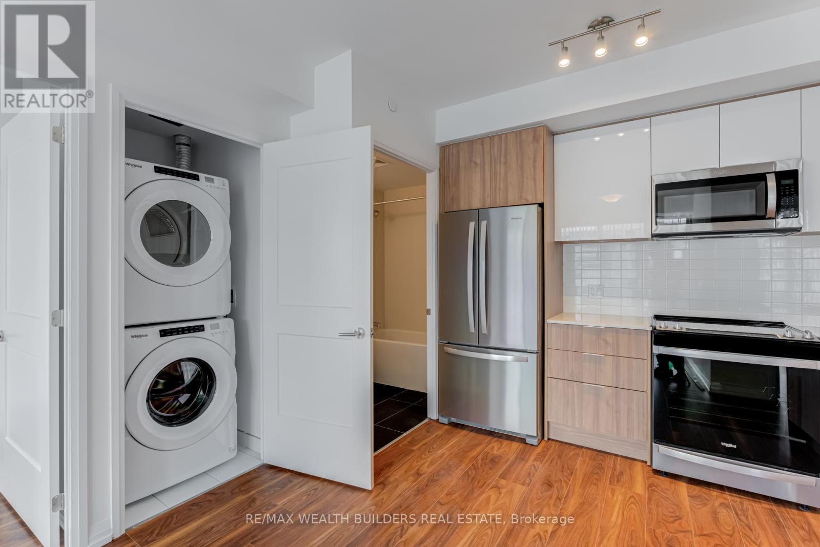 2520 - 50 Dunfield Avenue, Toronto, Ontario  M4S 3A4 - Photo 22 - C13699614