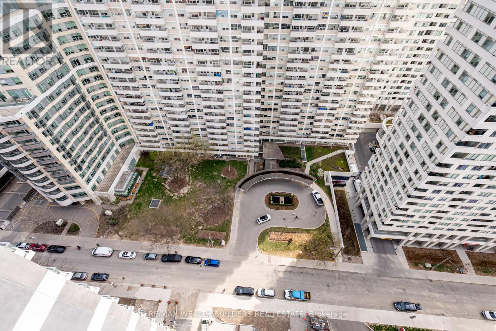 2520 - 50 Dunfield Avenue, Toronto, Ontario  M4S 3A4 - Photo 27 - C13699614