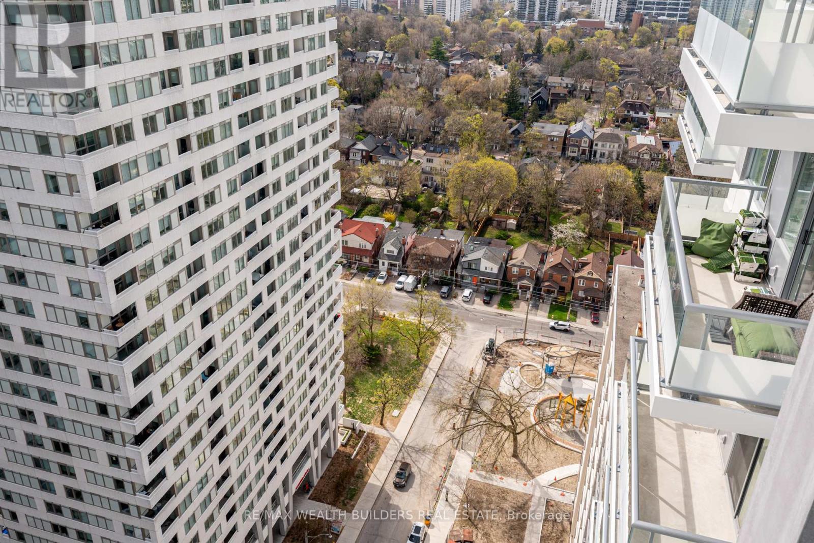 2520 - 50 Dunfield Avenue, Toronto, Ontario  M4S 3A4 - Photo 29 - C13699614