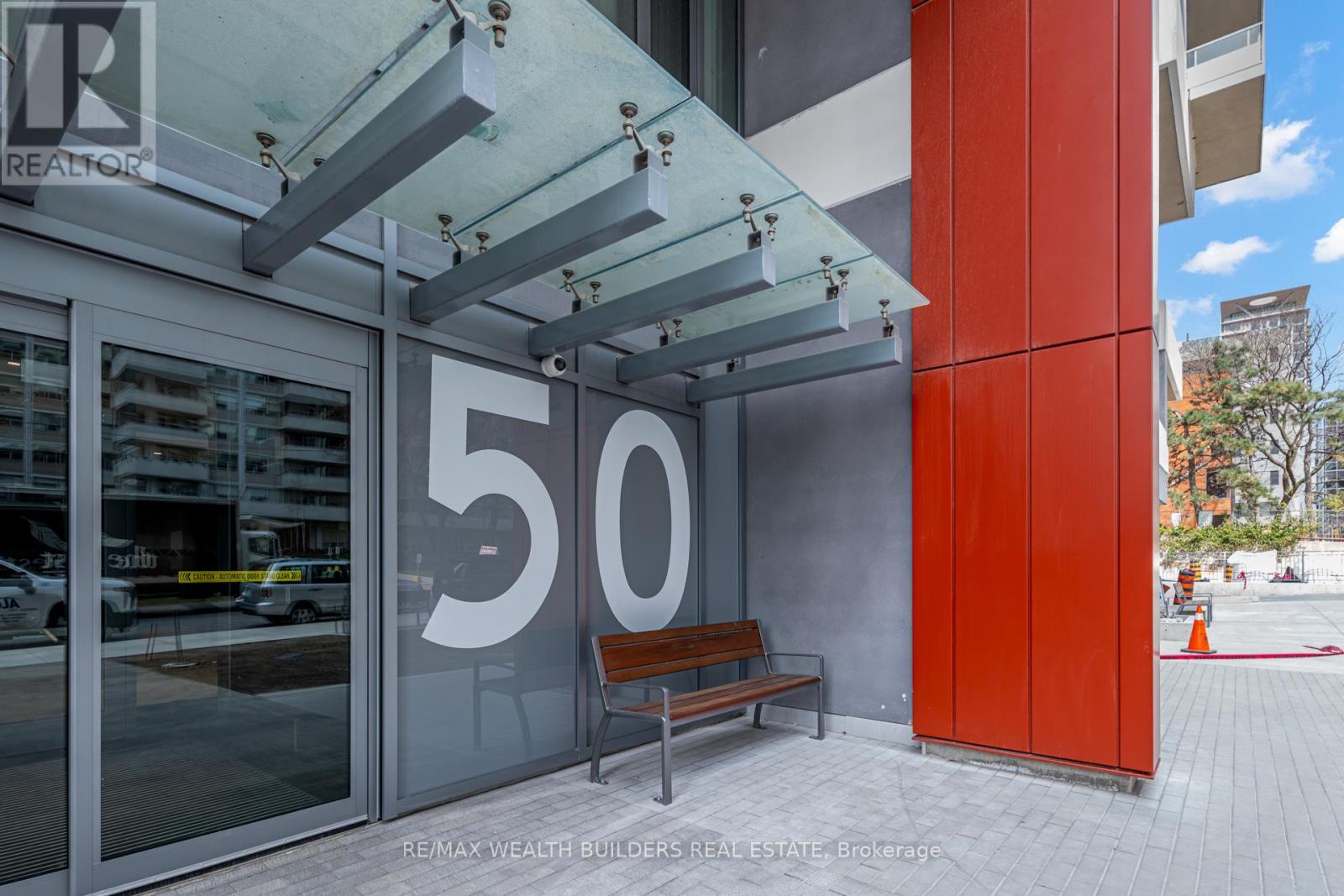 2520 - 50 Dunfield Avenue, Toronto, Ontario  M4S 3A4 - Photo 3 - C13699614