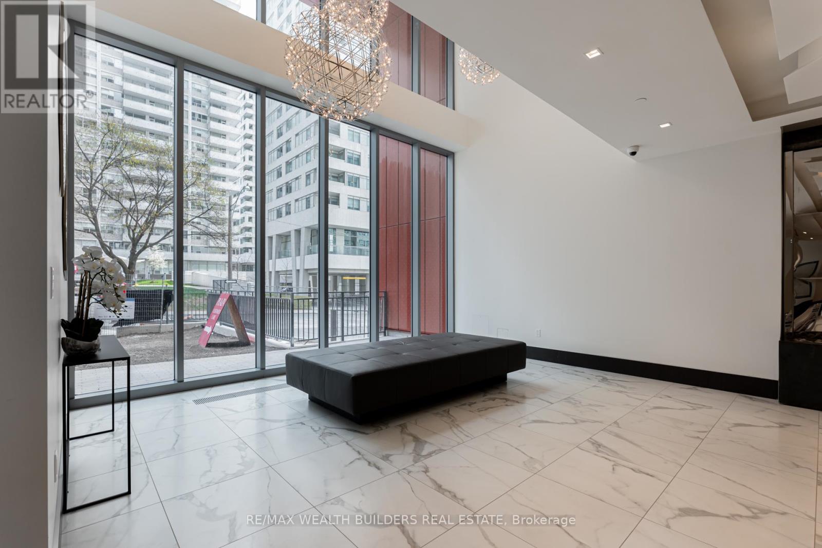 2520 - 50 Dunfield Avenue, Toronto, Ontario  M4S 3A4 - Photo 4 - C13699614