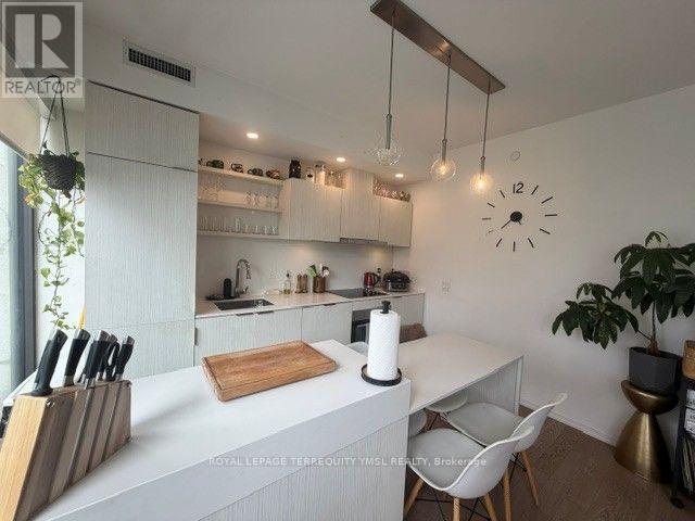 203 - 12 Bonnycastle Street, Toronto, Ontario M5A 0C8 - Photo 10 - C13699640