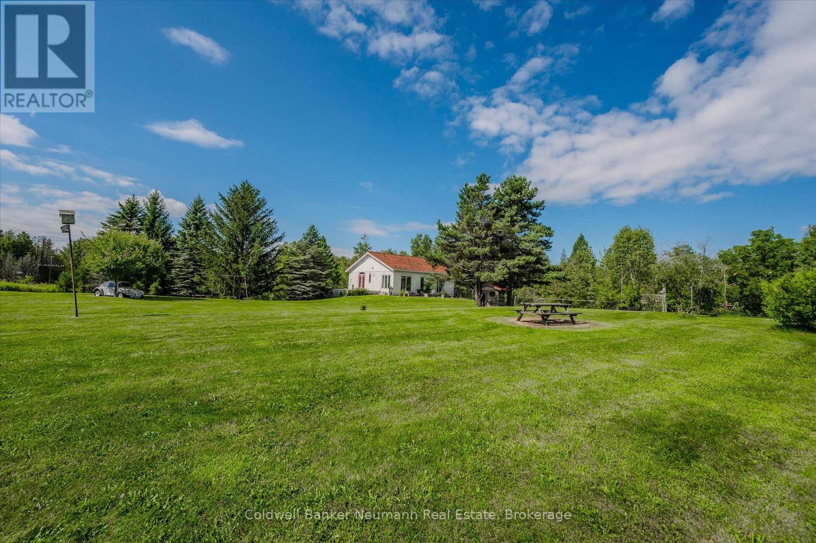 7530 Macpherson Lane, Puslinch, Ontario  N0B 2J0 - Photo 9 - X13699558