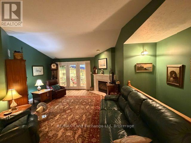 740 Scott Street W, North Perth, Ontario  N4W 1J5 - Photo 9 - X13699636