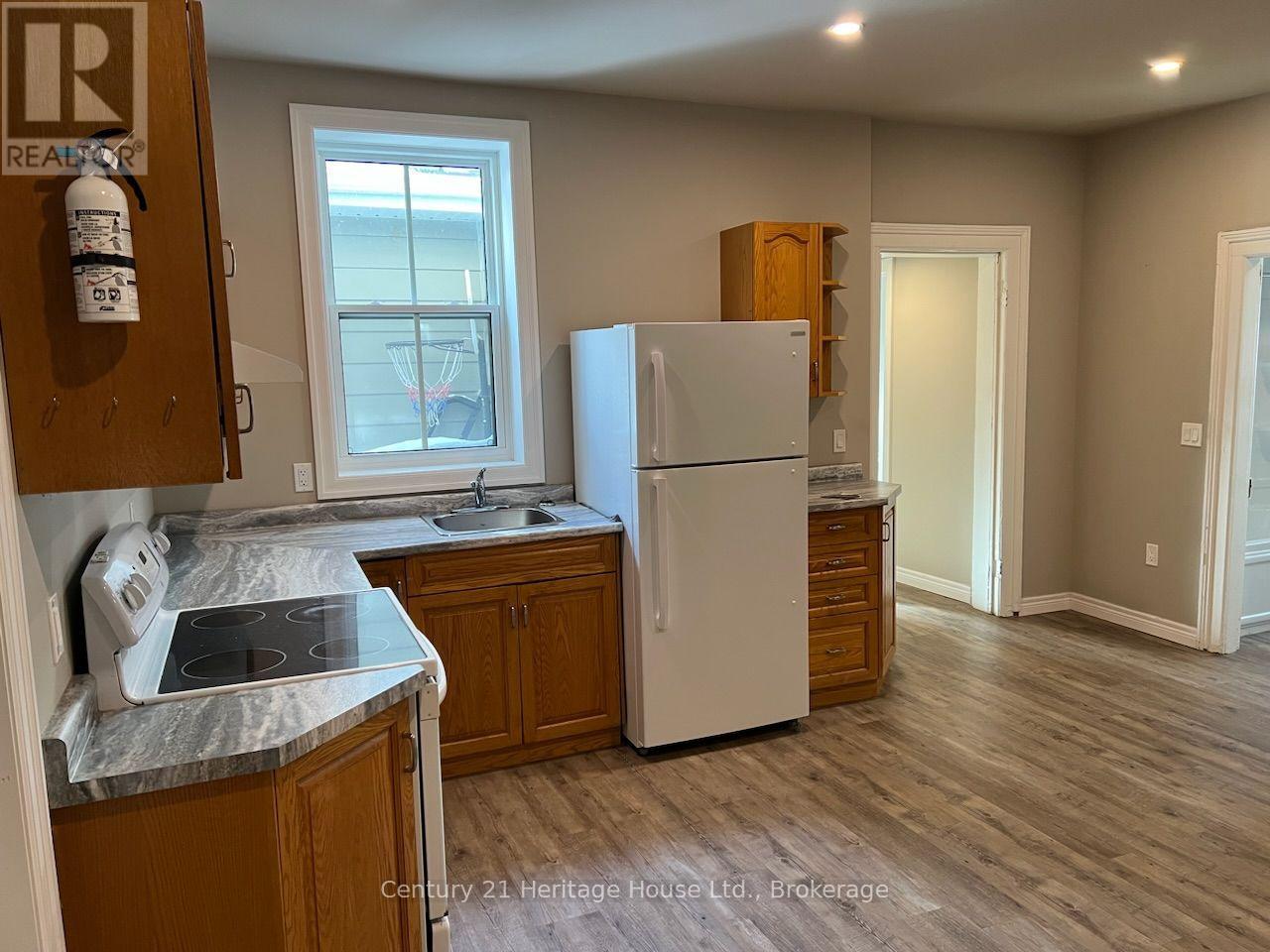 239-249 Main Street N, Wellington North (Mount Forest), Ontario  N0G 2L1 - Photo 12 - X13699642