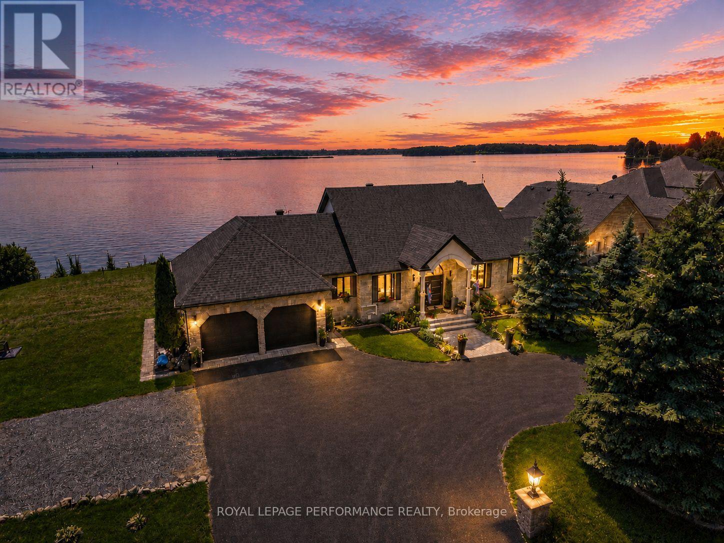 18734 County 2 Road, South Glengarry, Ontario  K6H 5R5 - Photo 1 - X13699612
