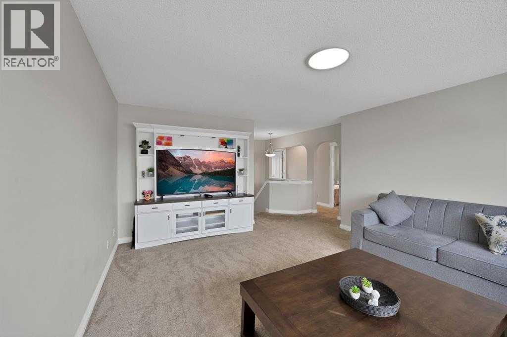 2386 Fairways Circle S, Airdrie, Alberta  T4B 2W9 - Photo 8 - A2338063