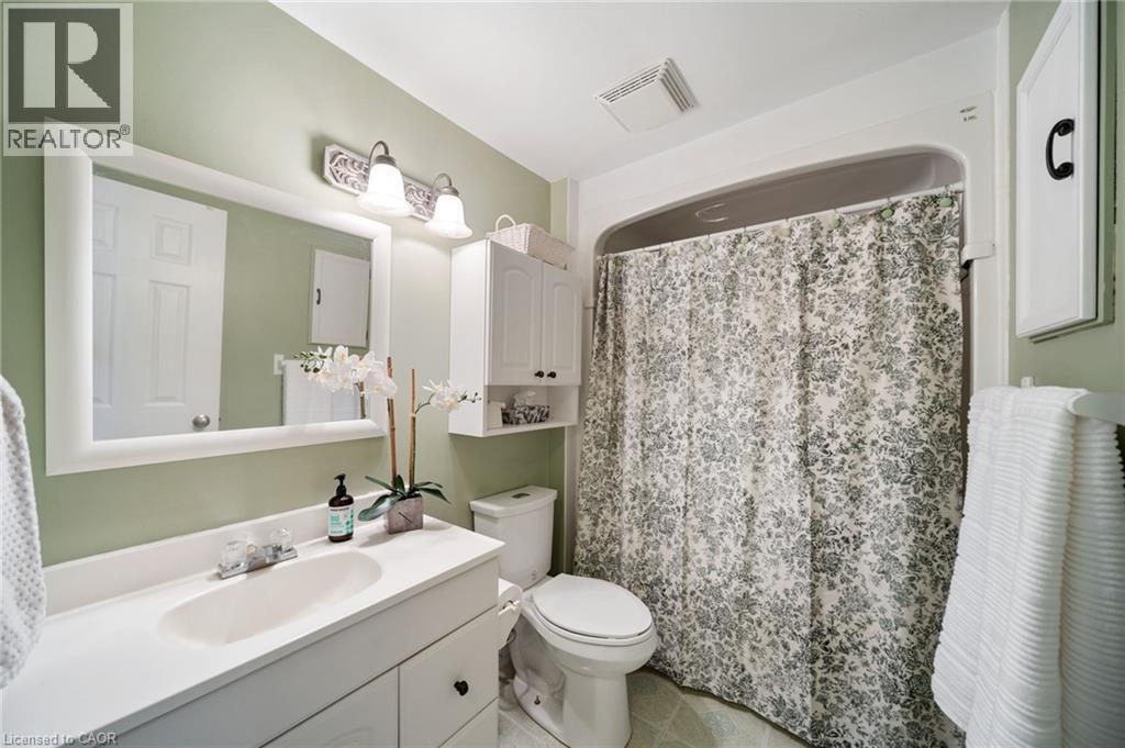 4 Patrice Court, Dundas, Ontario L9H 5P5 - Photo 27 - 40856488