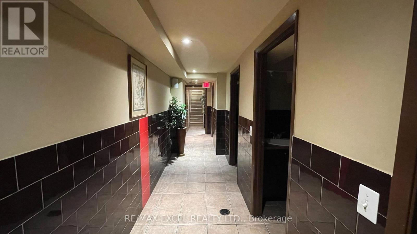 471 Danforth Avenue, Toronto, Ontario M4K 1P1 - Photo 10 - E13699402